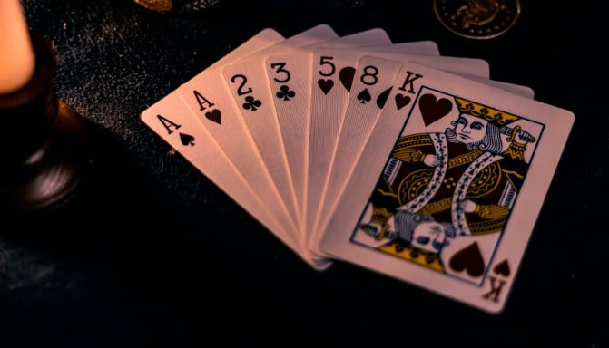 Live casino table games including baccarat and roulette on 15 ph